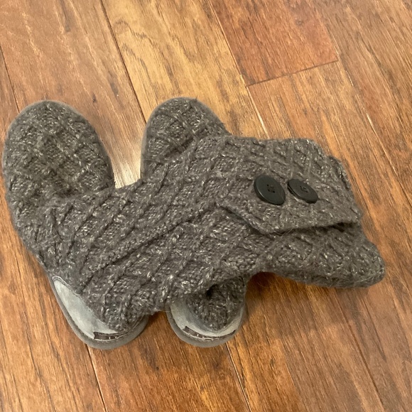 UGG, Austrian Gray boots, size 6 - Picture 11 of 11